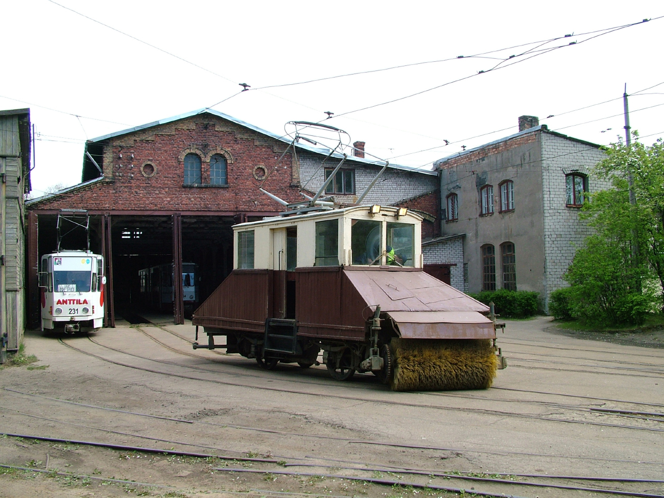 Лиепая, Tatra KT4SU № 231; Лиепая, Снегоочиститель № б/н; Лиепая — Трамвайное депо