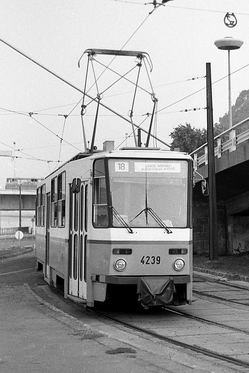 Budapest, Tatra T5C5 Nr. 4239