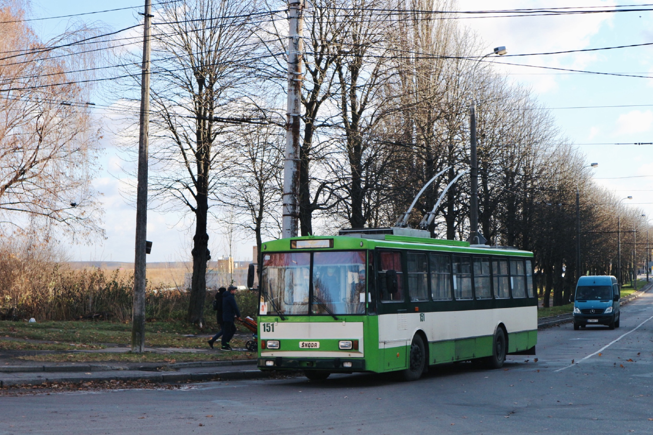 Ровно, Škoda 14Tr08/6 № 151