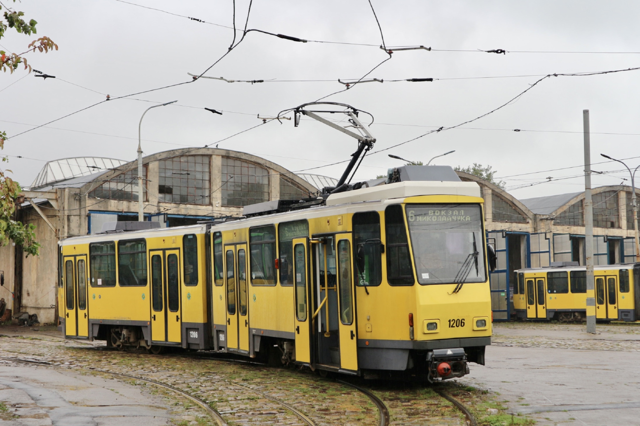Львов, Tatra KT4DM № 1206