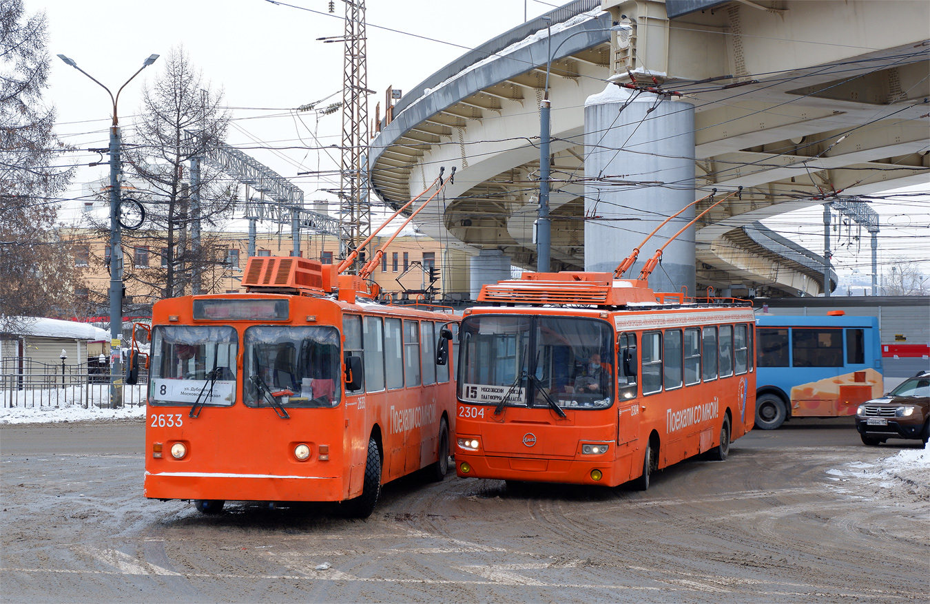 Nijni Novgorod, Nizhtroll (ZiU-682G) N°. 2633; Nijni Novgorod, LiAZ-5280 (VZTM) N°. 2304