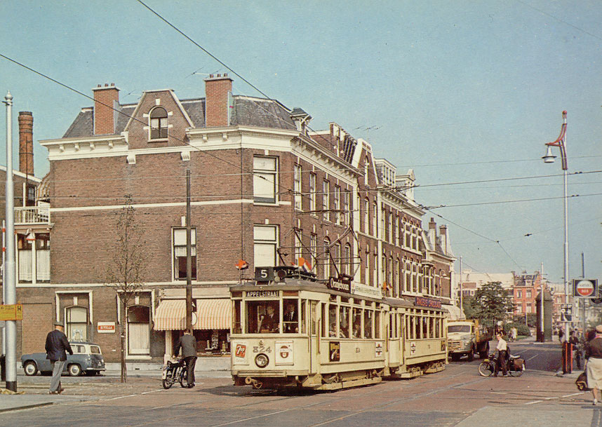 The Hague, Nivelles 2-axle motor car č. 824; The Hague — Old Photos