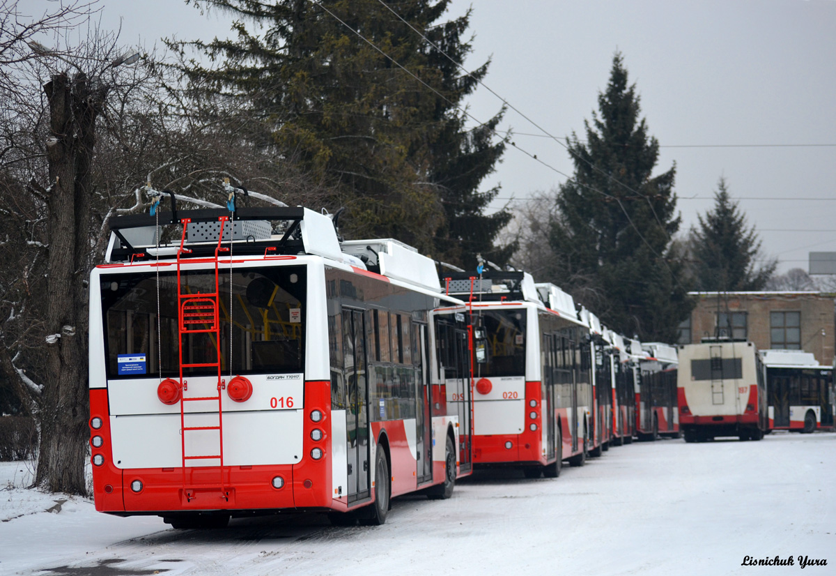 Луцк, Богдан Т70117 № 016