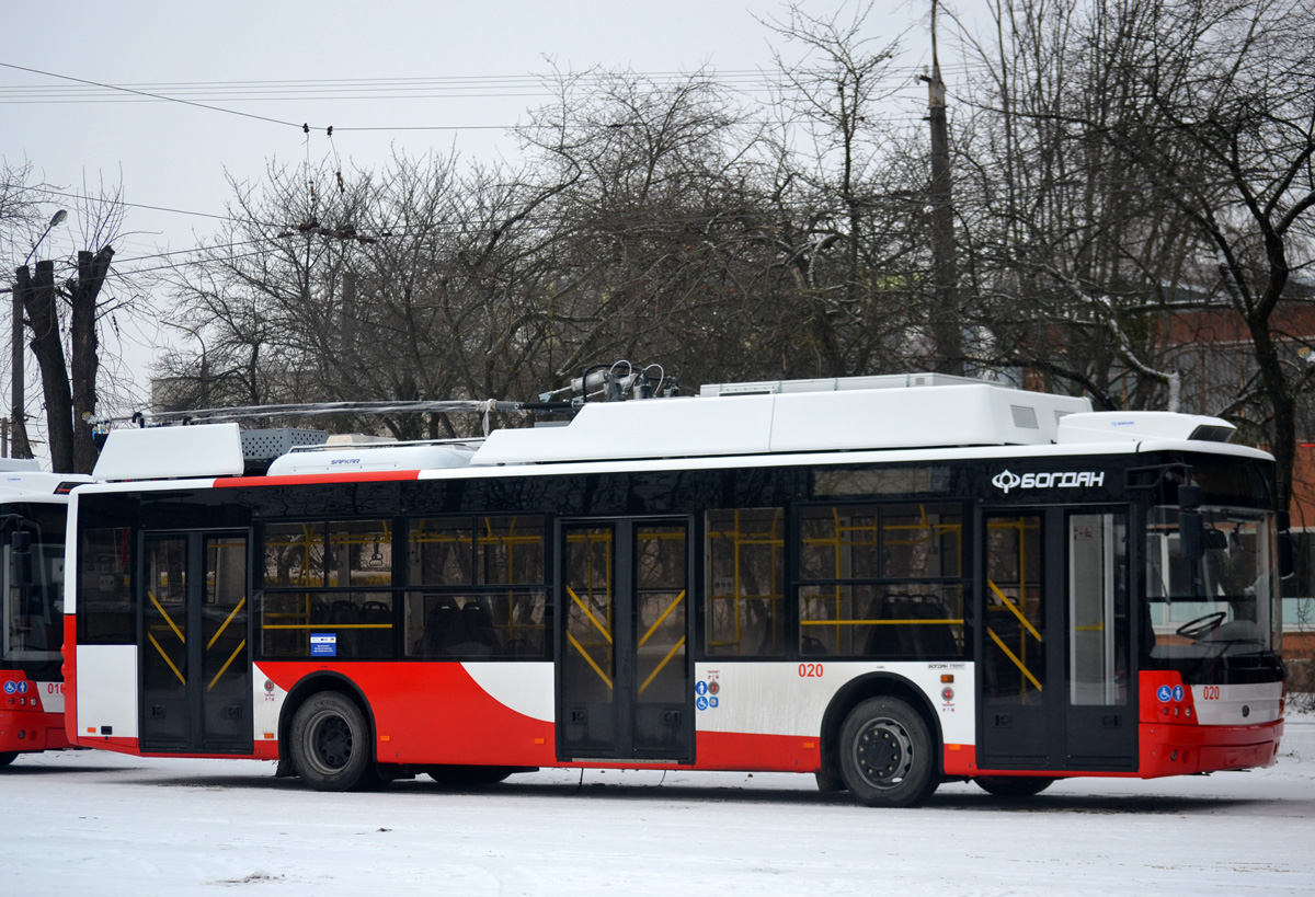 Луцк, Богдан Т70117 № 020