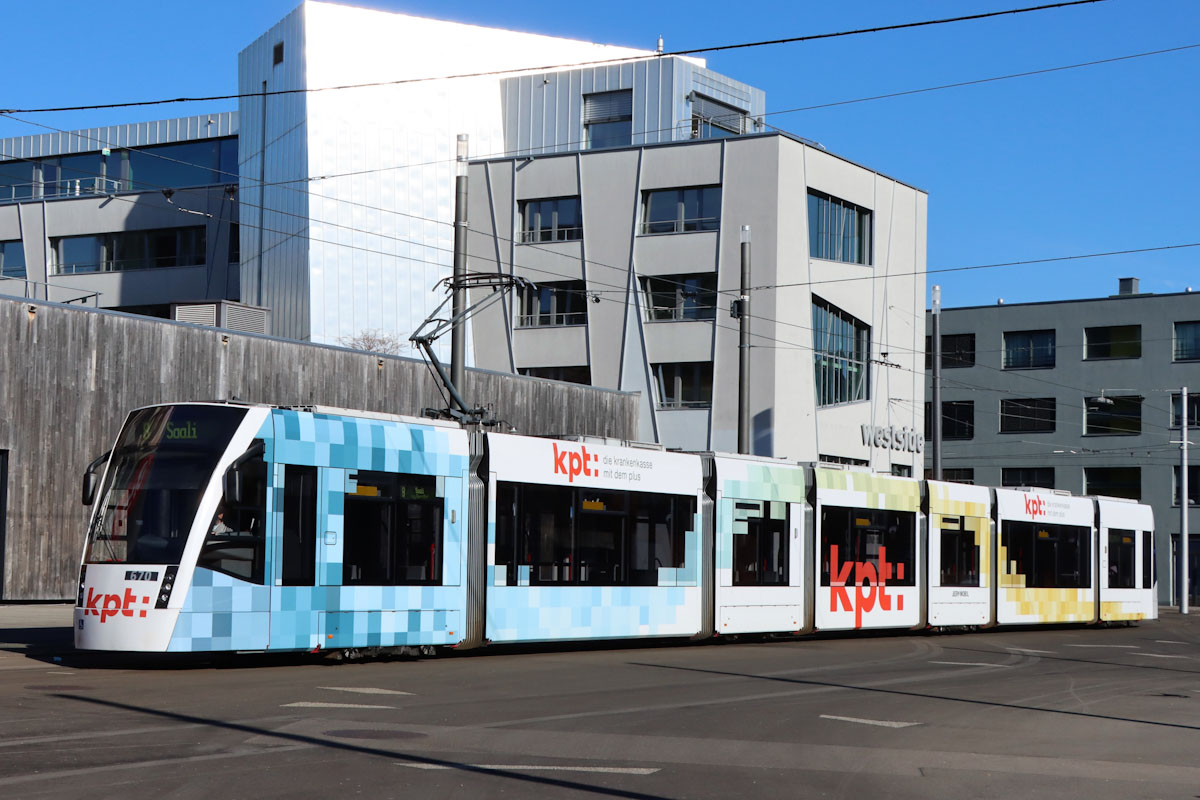 Bern, Siemens Combino XL č. 670