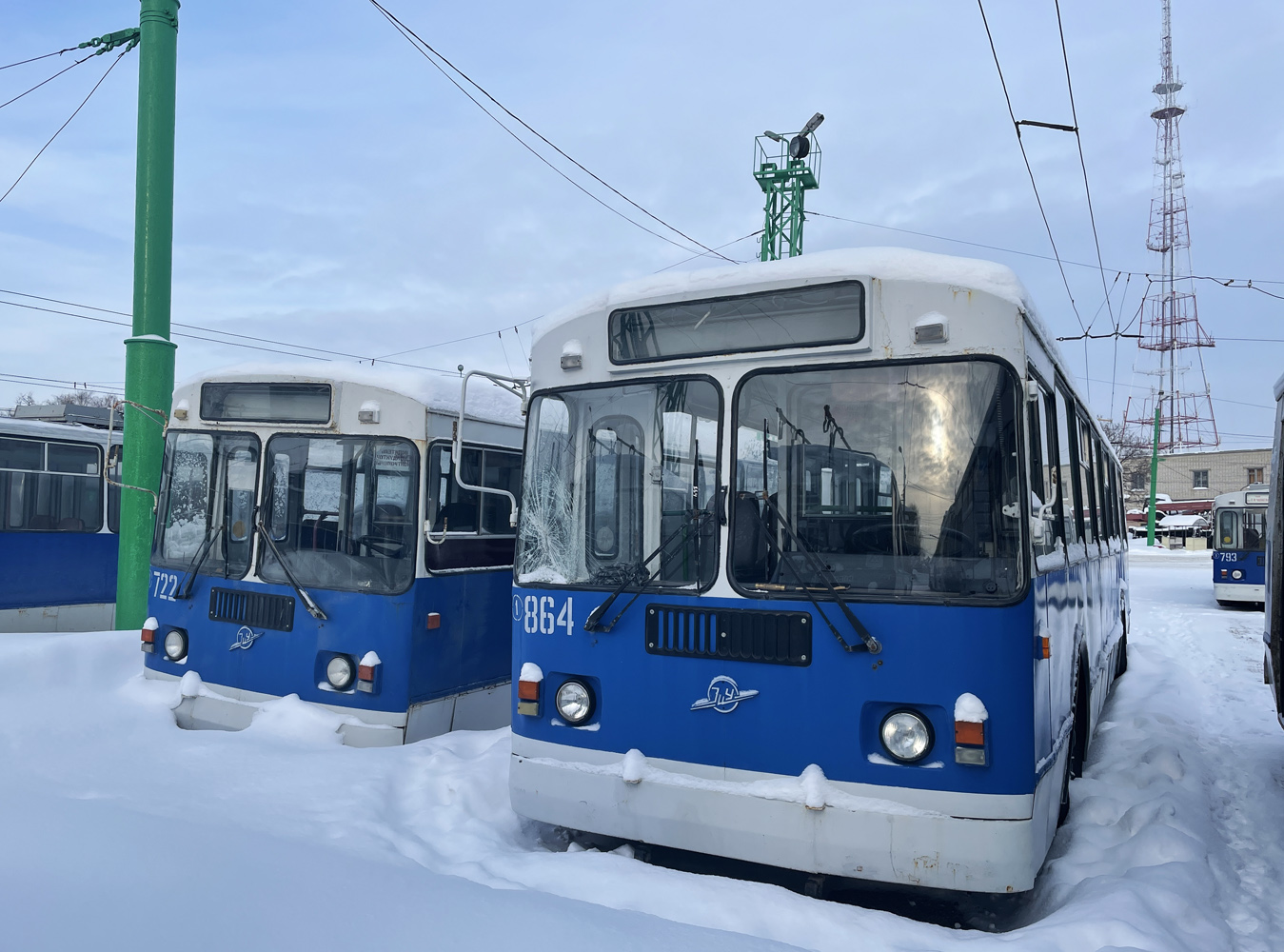 Чебоксары, ЗиУ-682Г-012 [Г0А] № 722; Чебоксары, ЗиУ-682Г-016 (012) № 864