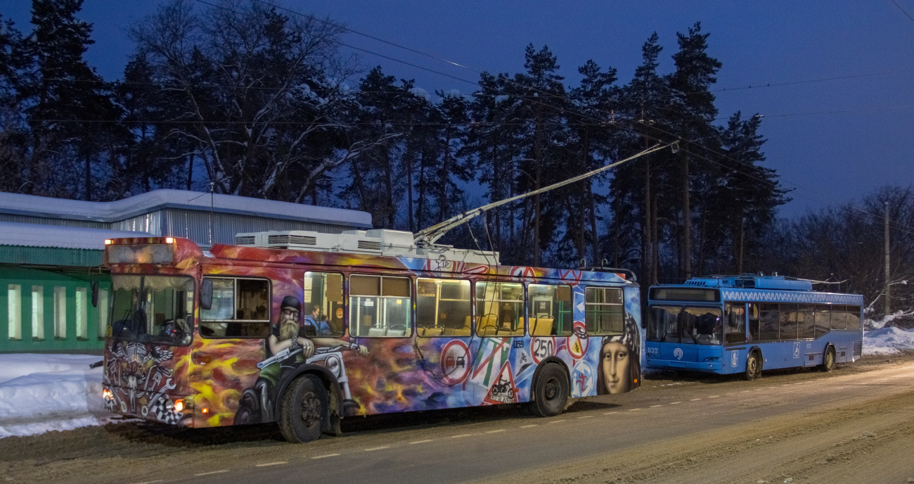 Дзержинск, ЗиУ-682Г-016.02 № 059; Дзержинск, СВАРЗ-МАЗ-6235.00 № 032