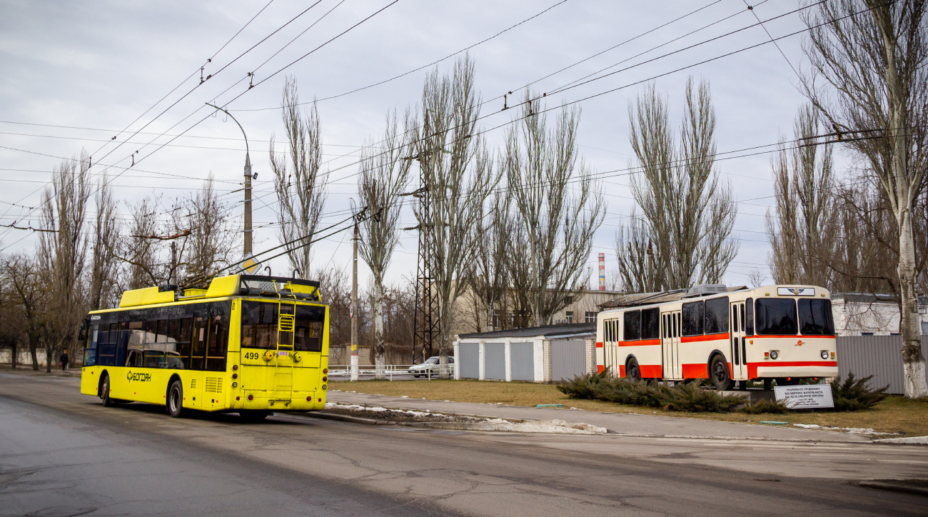 Херсон, Богдан Т70117 № 499; Херсон, ЗиУ-682Г [Г00] № 421