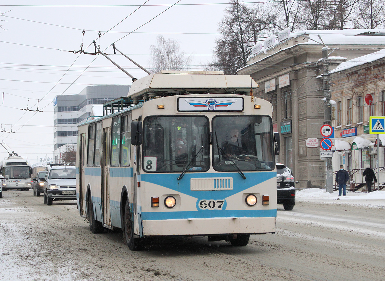 Киров, ЗиУ-682 КР Иваново № 607