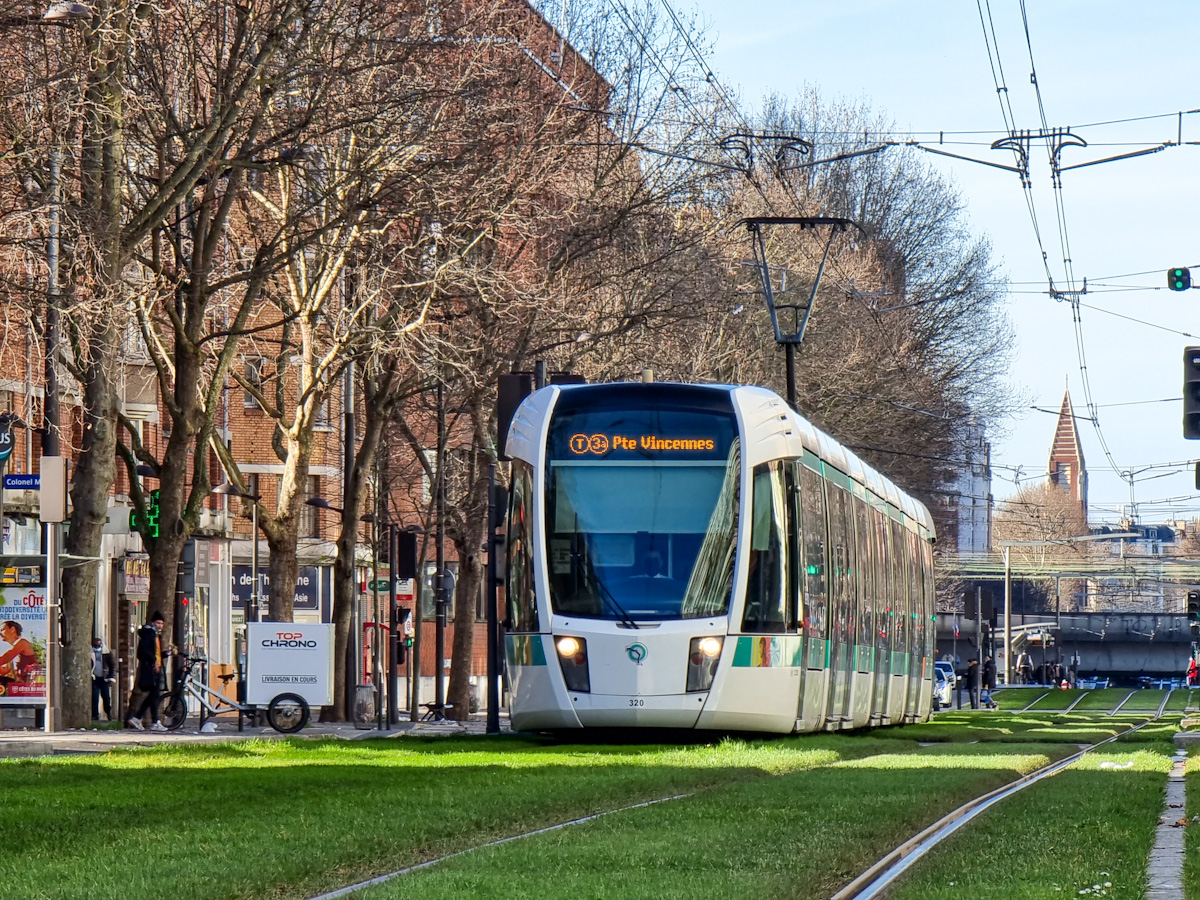 Paris - Versailles - Yvelines, Alstom Citadis 402 № 320
