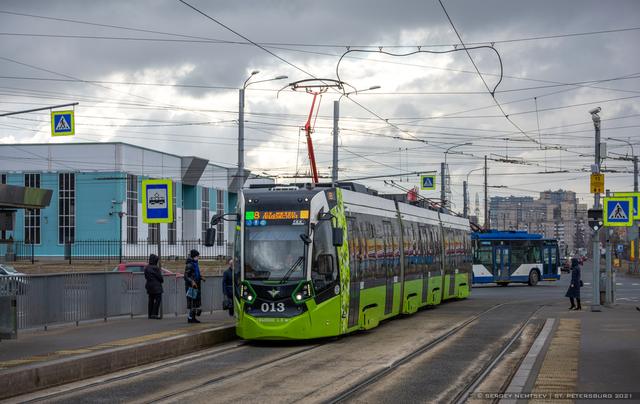 Санкт-Петербург, Stadler B85600M № 013