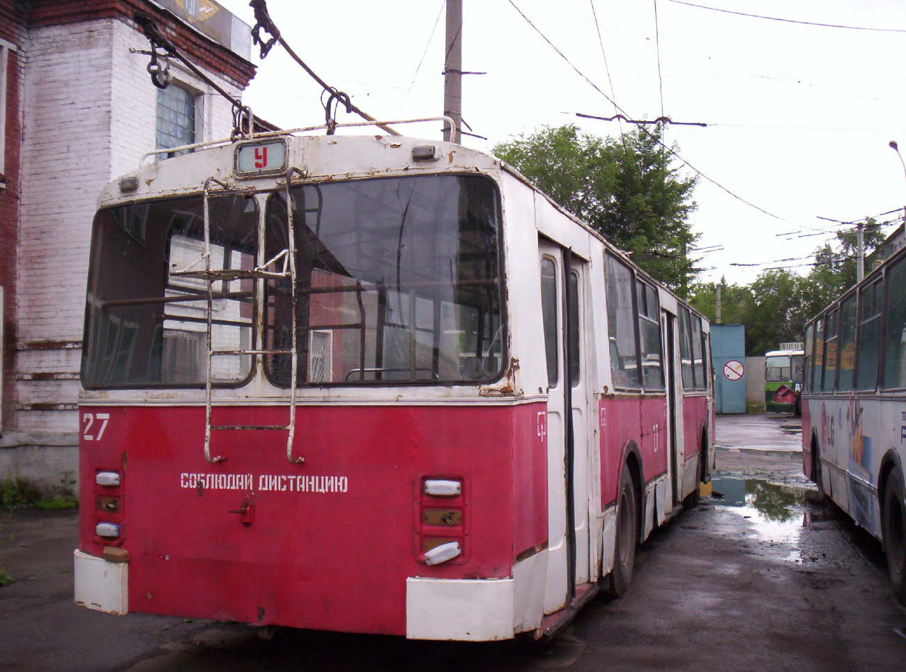 Самара, ЗиУ-682В [В00] № 27; Самара — Троллейбусное депо № 2