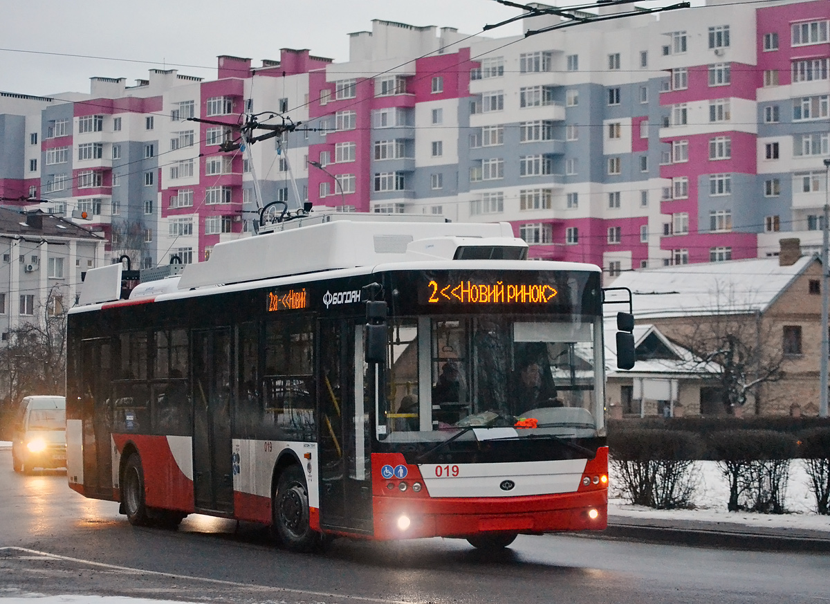 Луцк, Богдан Т70117 № 019