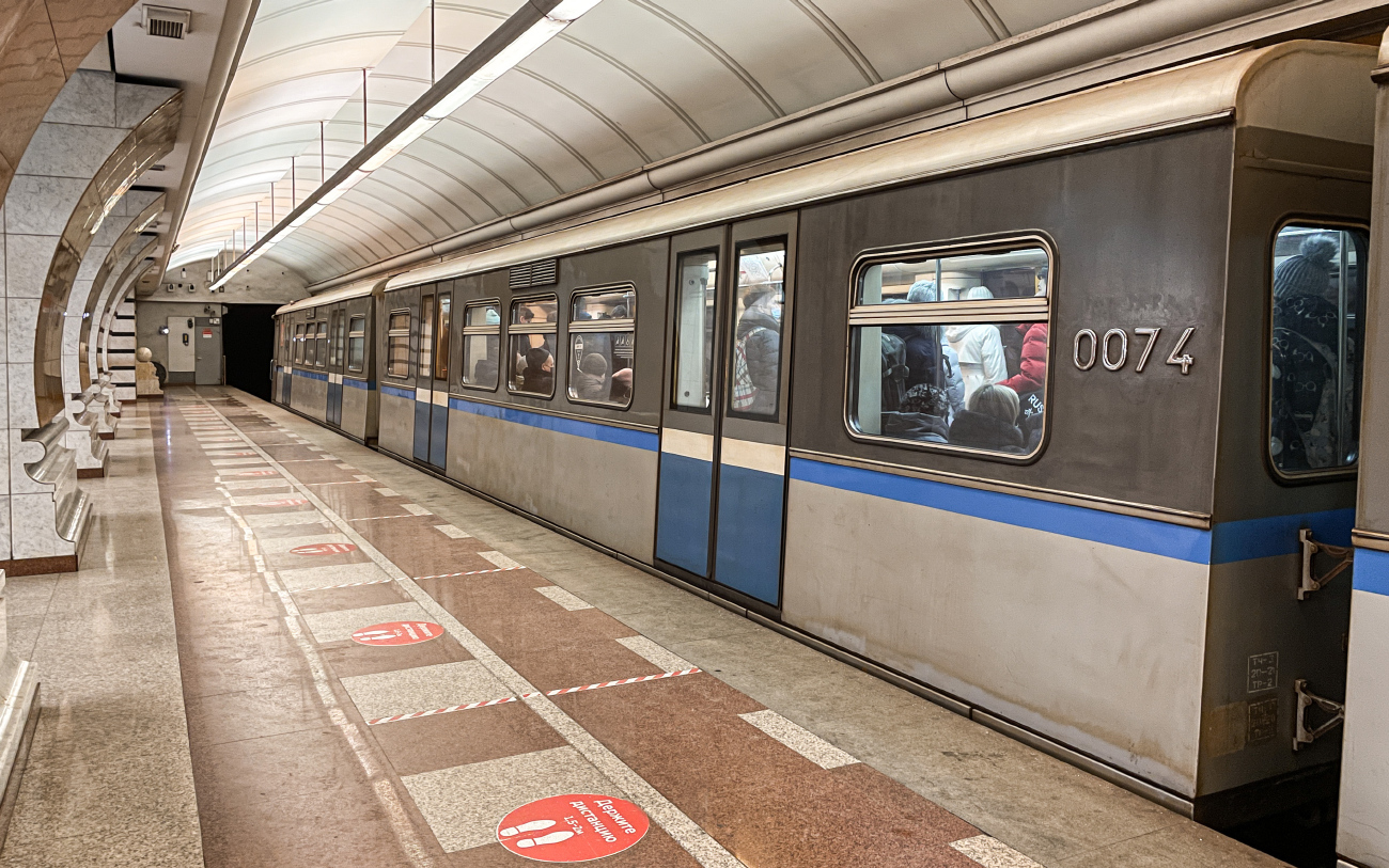 Москва, 81-740.1 «Русич» № 0074