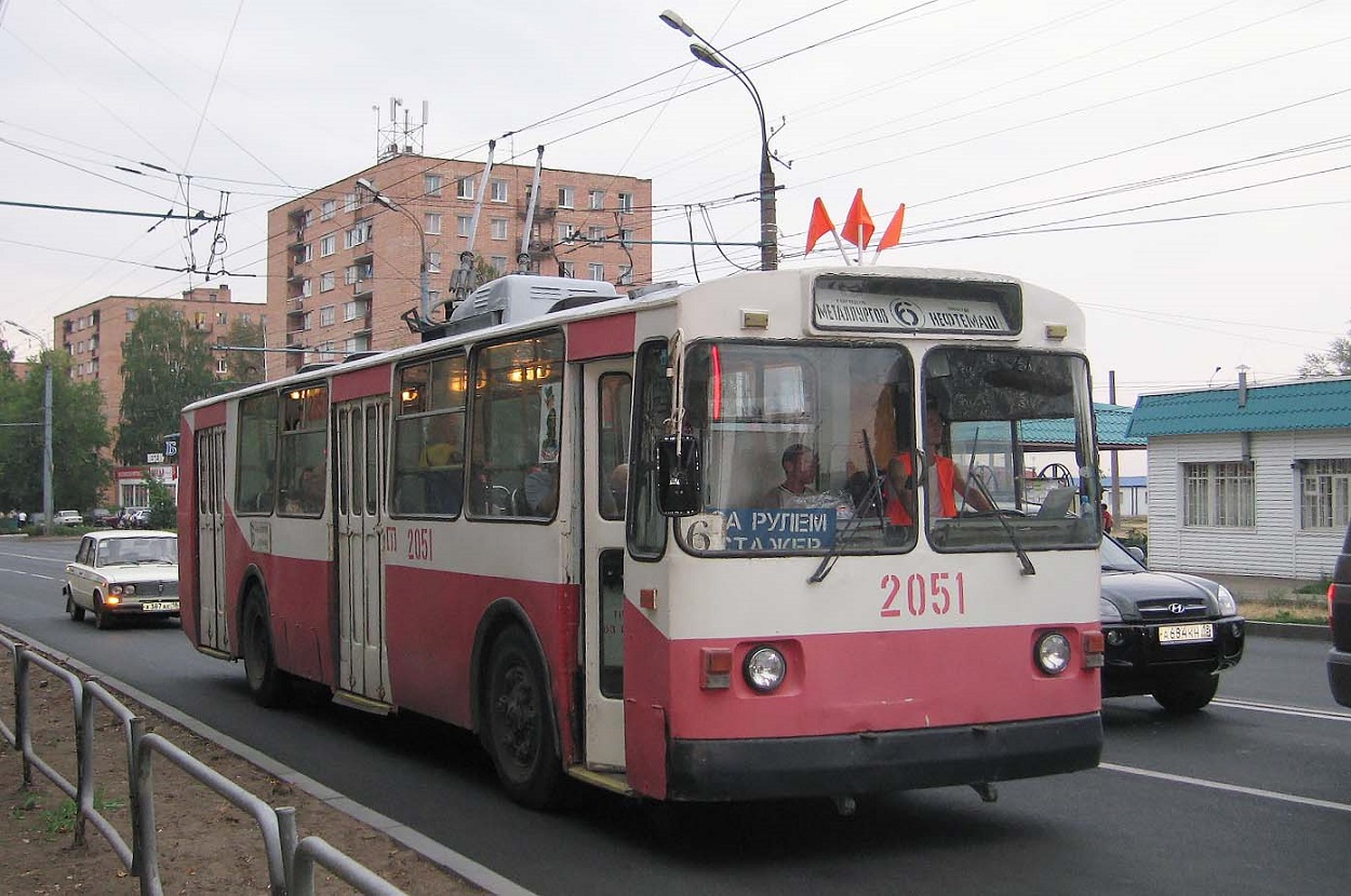 Iževska, ZiU-682V [V00] № 2051