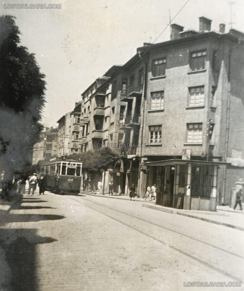 Сафія, Ansaldo/Ernesto Breda/Marelli № 132; Сафія — Трамваен транспорт по време на Втората Световна Война (1943–1944) Сафія, Ansaldo/Ernesto Breda/Marelli № 132; Сафія — Трамваен транспорт по време на Втората Световна Война (1943–1944)