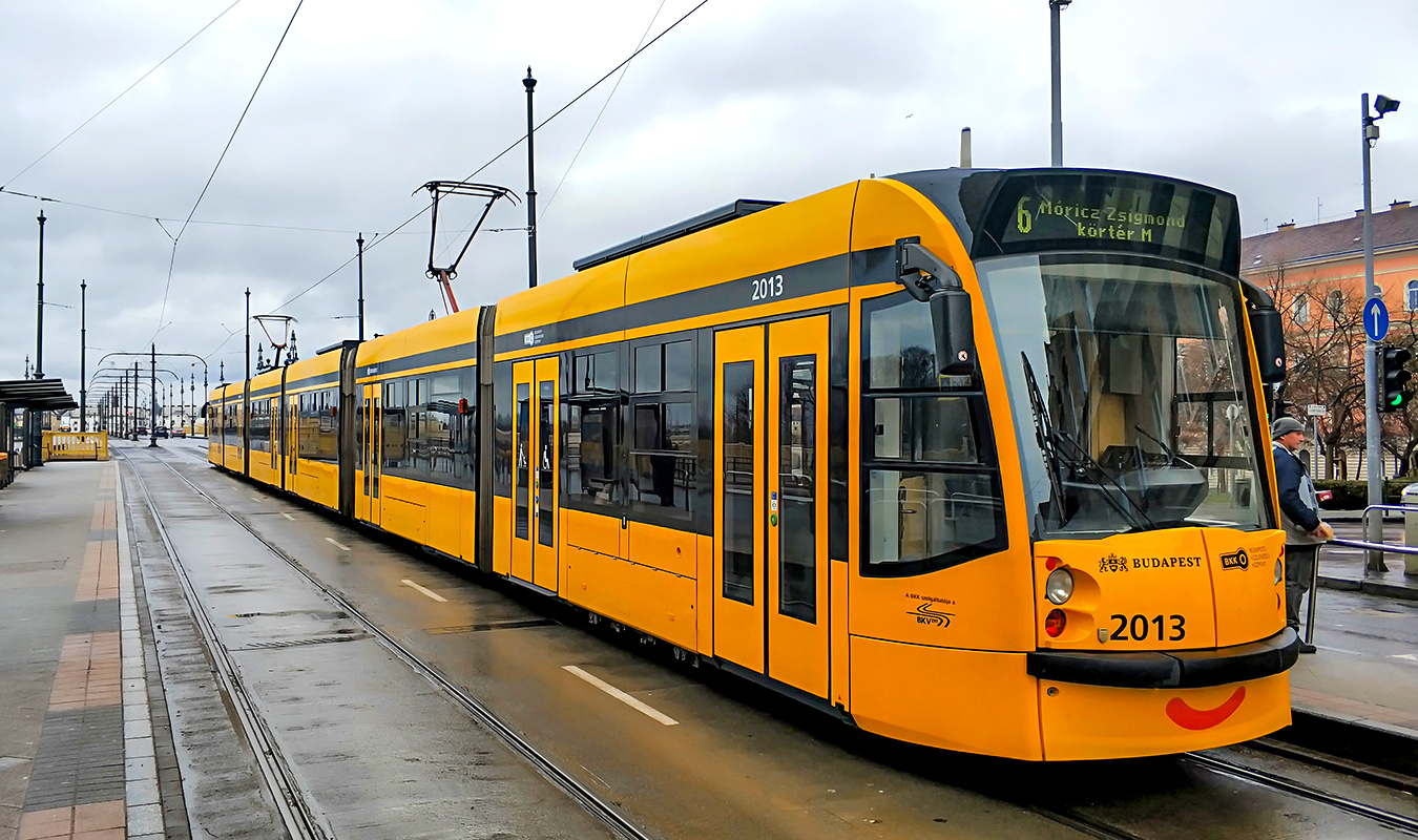 Будапешт, Siemens Combino Supra NF12B № 2013