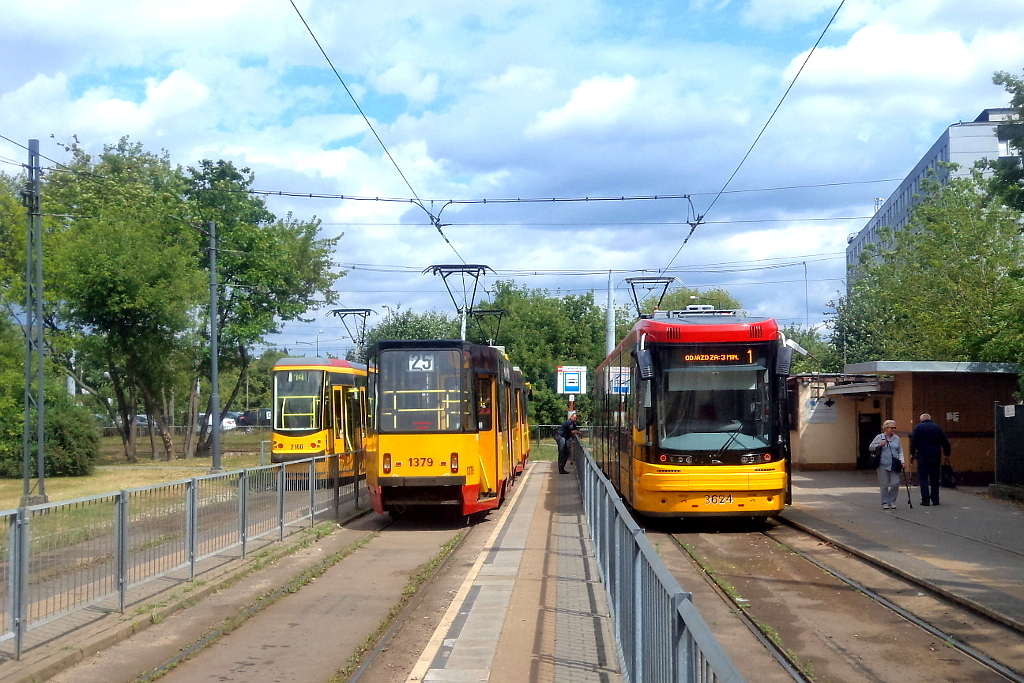 Варшава, Konstal 105Nb № 1379; Варшава, PESA Jazz 128N № 3624
