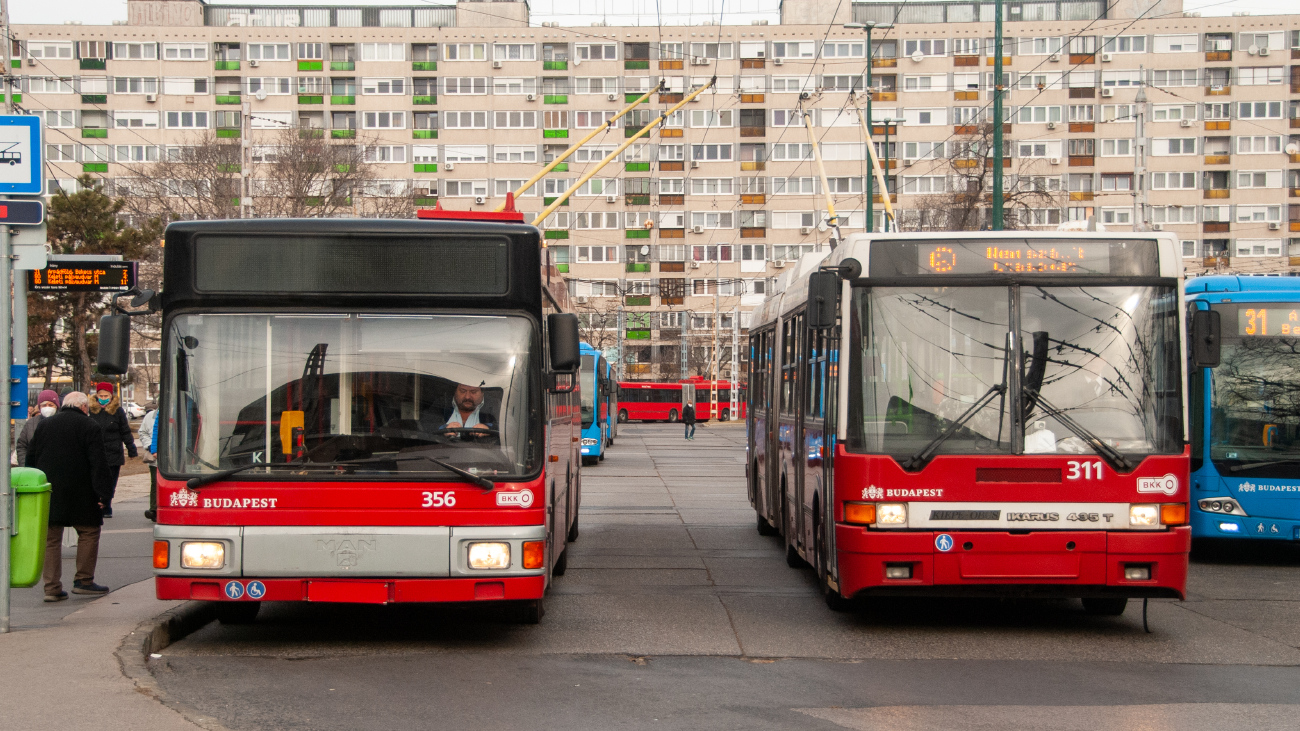 Будапешт, Gräf & Stift J09 NGE152 № 356; Будапешт, Ikarus 435.81F № 311