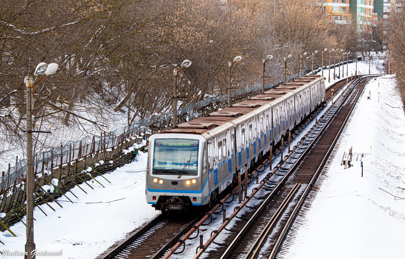 Moszkva, 81-740.4 “Rusich” — 0319