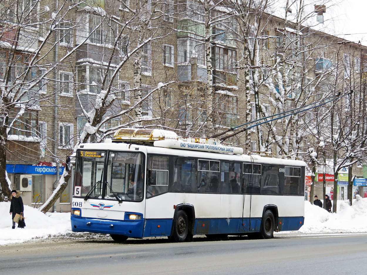 Киров, БТЗ-52768А № 608