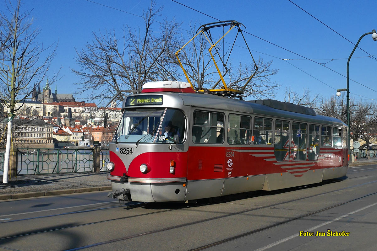 Прага, Tatra T3R.PLF № 8254