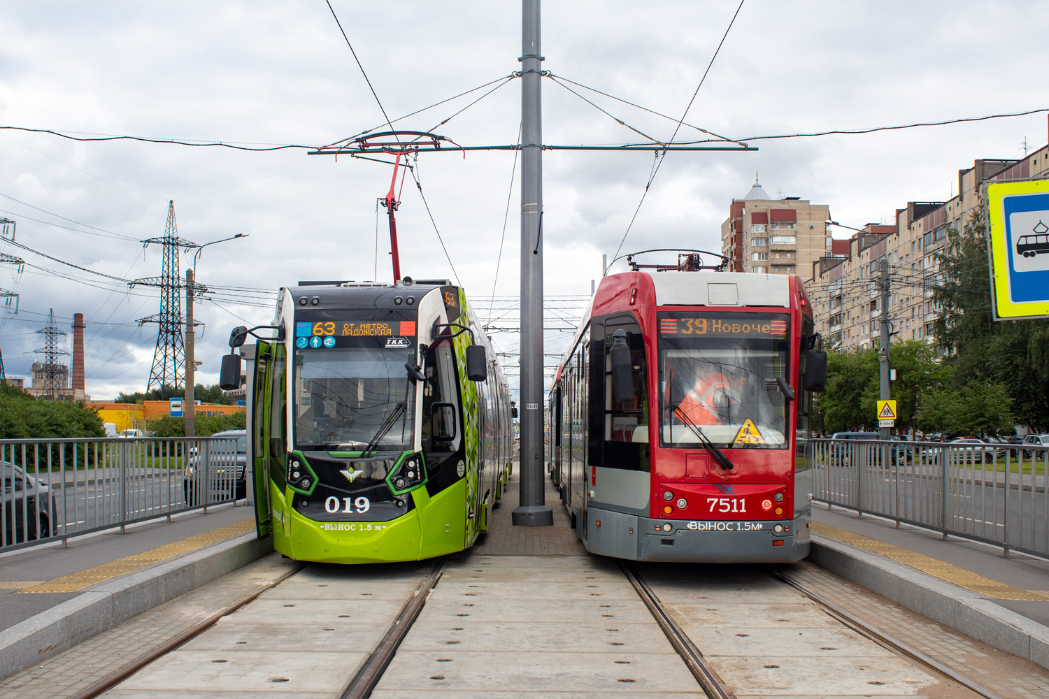 Санкт-Пецярбург, Stadler B85600M № 019; Санкт-Пецярбург, 71-301 № 7511