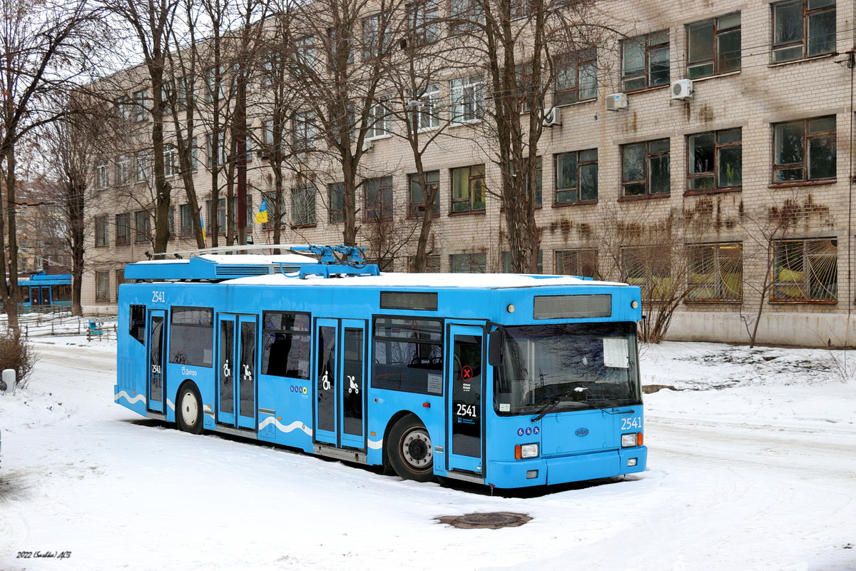 Dnipro, YMZ E186 č. 2541