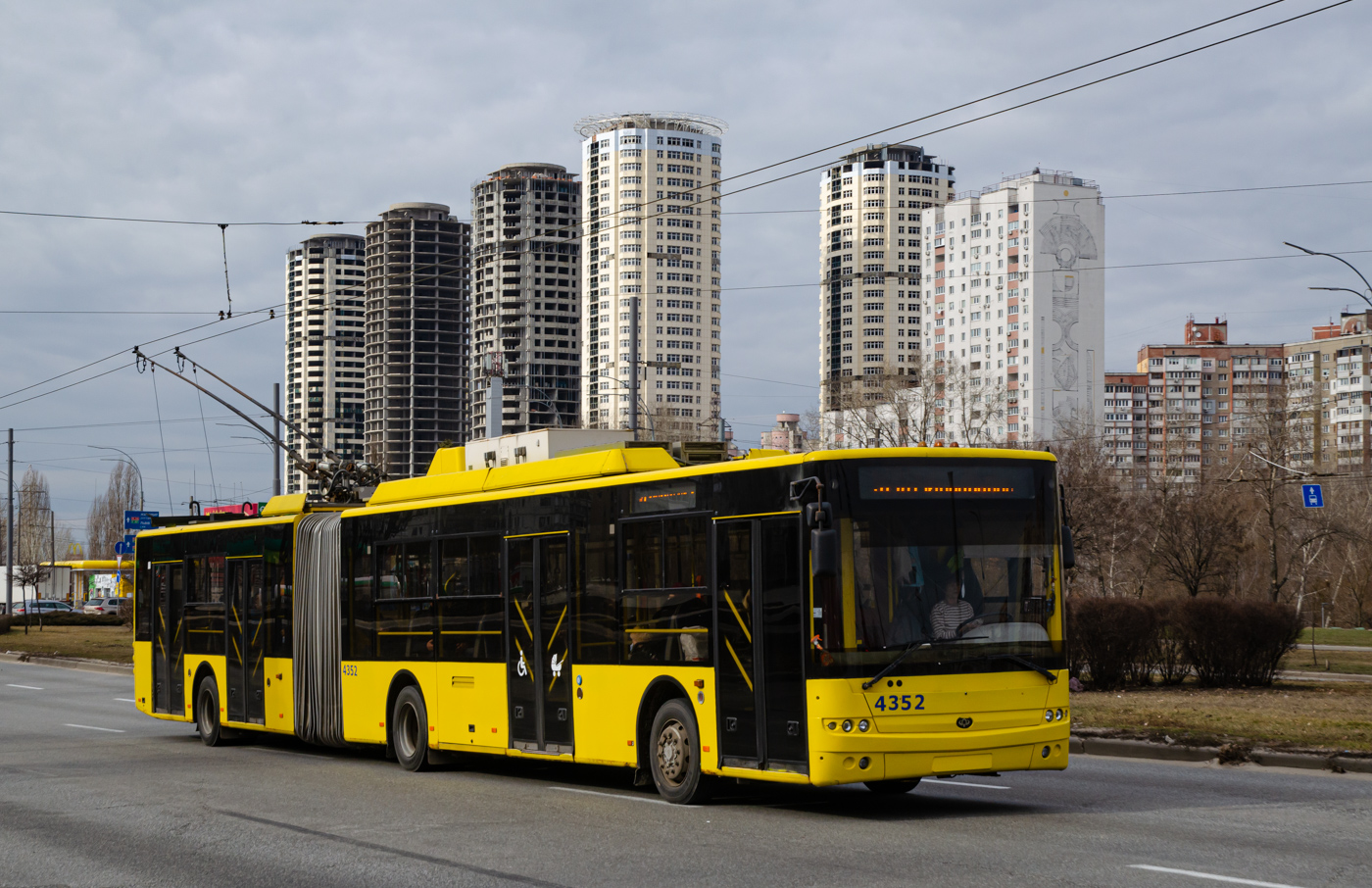 Киев, Богдан Т90110 № 4352