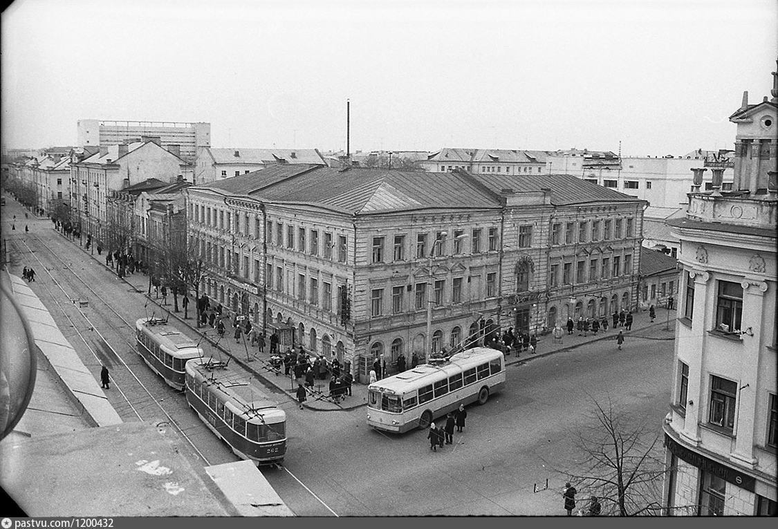 Тверь, Tatra T3SU (двухдверная) № 262; Тверь — Старые фотографии (1917—1991); Тверь — Трамвайные линии: Центральный район; Тверь — Троллейбусные линии: Центральный район