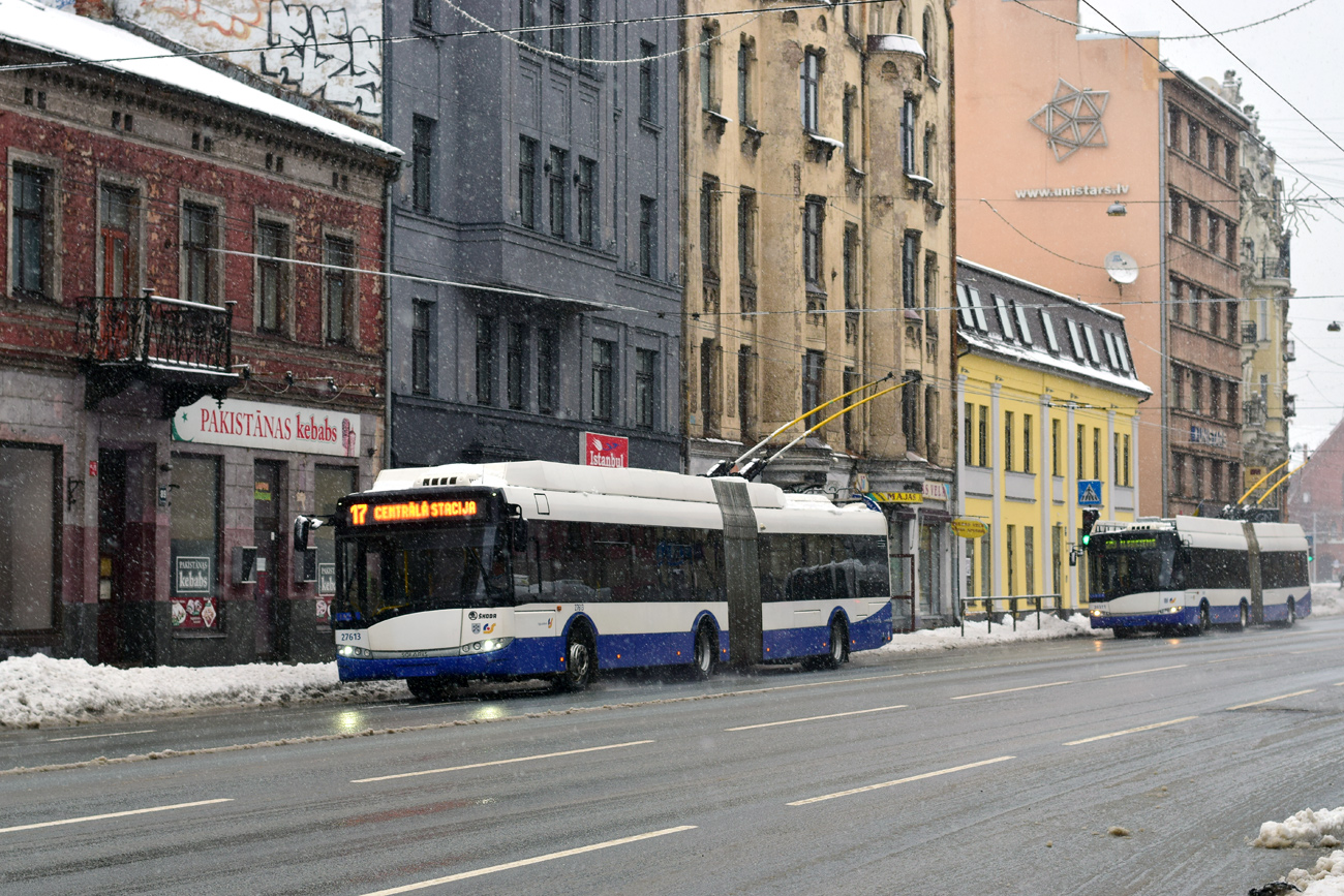 Рига, Škoda 27Tr Solaris III № 27613