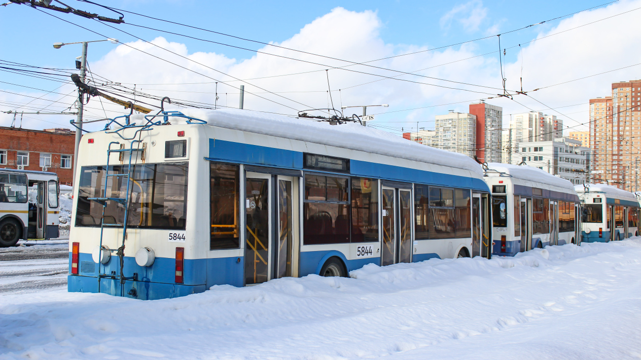 Khimki, BKM 321 č. 0048; Khimki, BKM 321 č. 0047