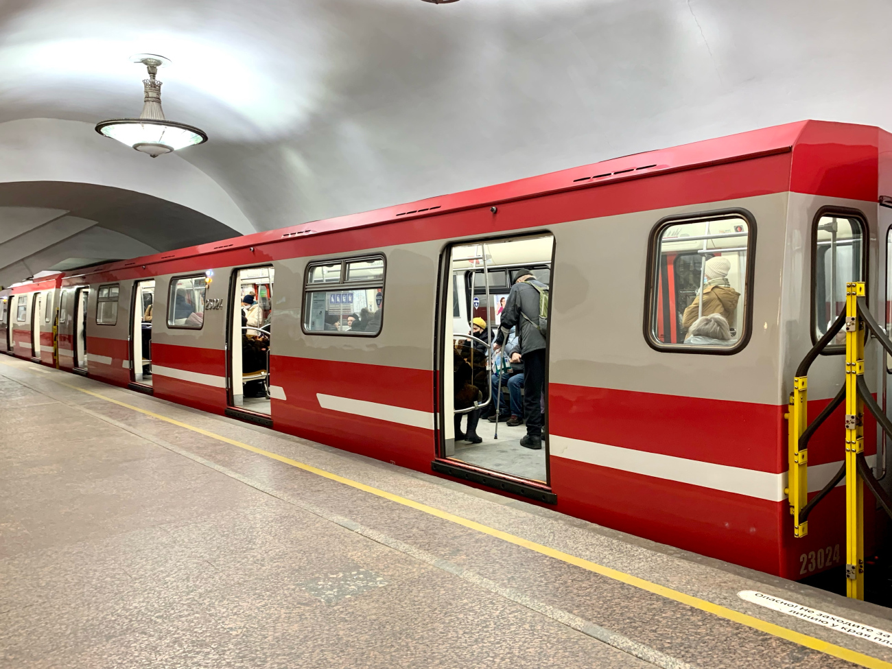 Санкт-Петербург, 81-723.1 № 23024