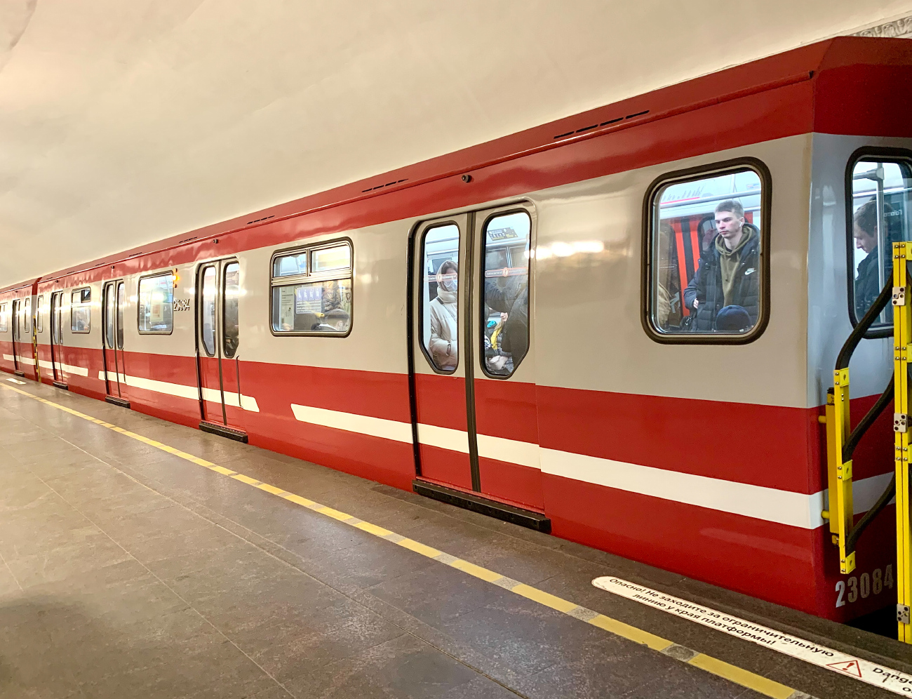 Санкт-Петербург, 81-723.1 № 23084