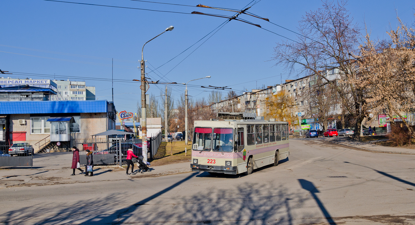 Запорожье, ЮМЗ Т2 № 223