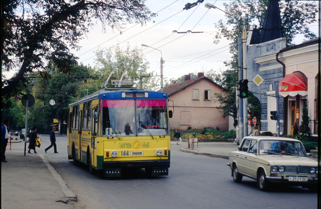 Ивано-Франковск, Škoda 14Tr02/6 № 144; Ивано-Франковск — Исторические фотографии