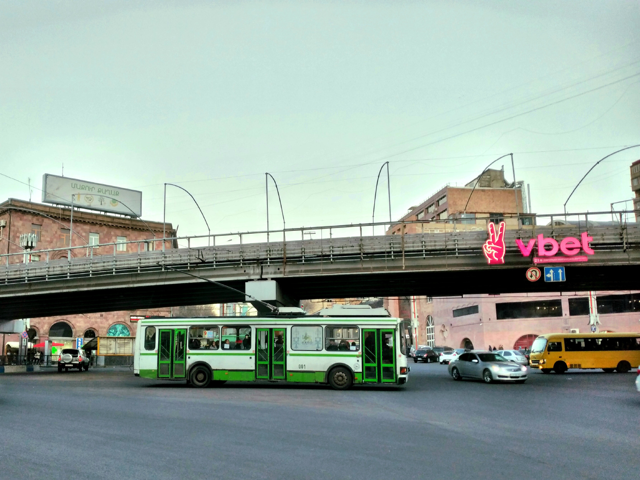 Ереван, ЛиАЗ-5280 (ВЗТМ) № 001