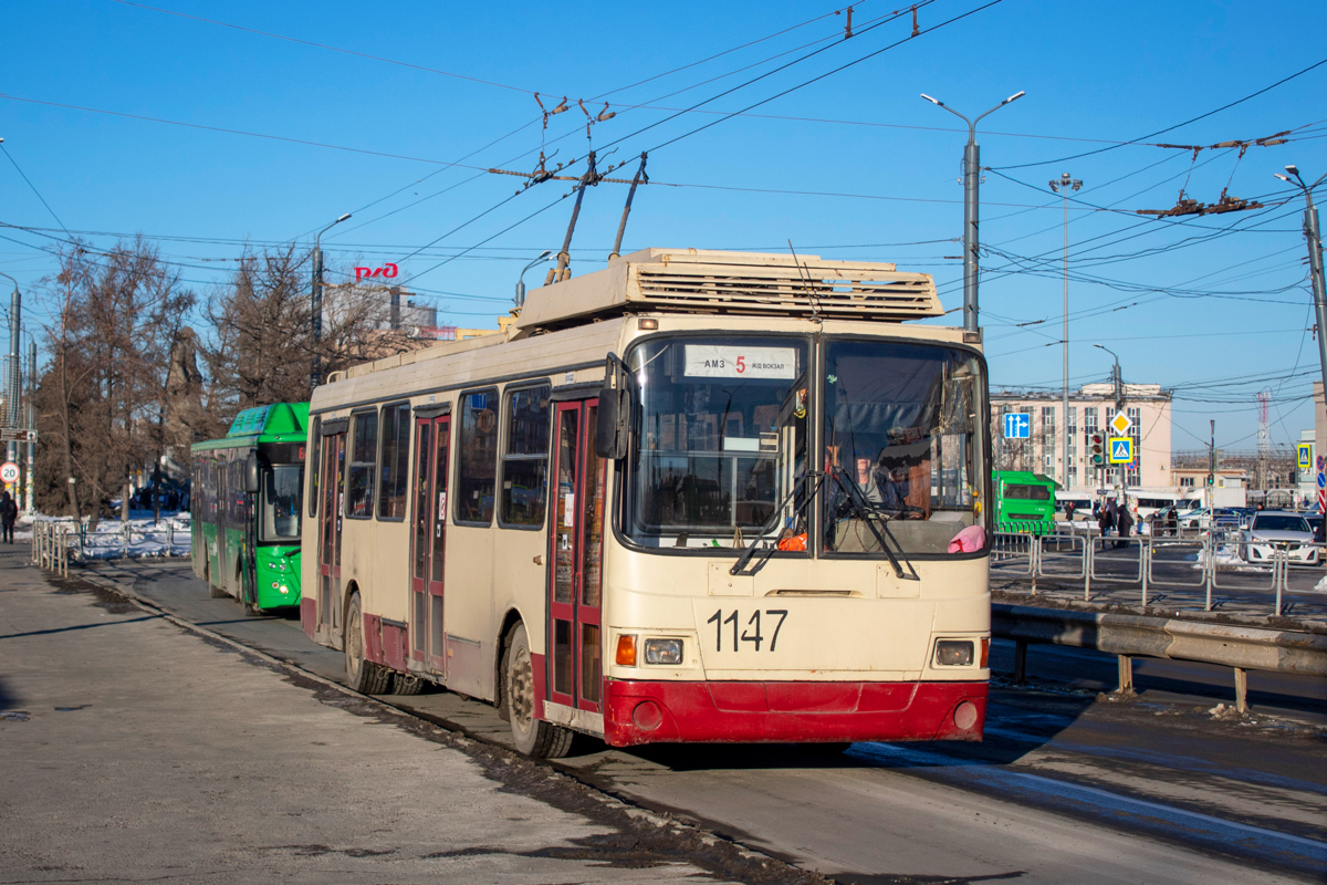 Челябинск, ЛиАЗ-5280 (ВЗТМ) № 1147