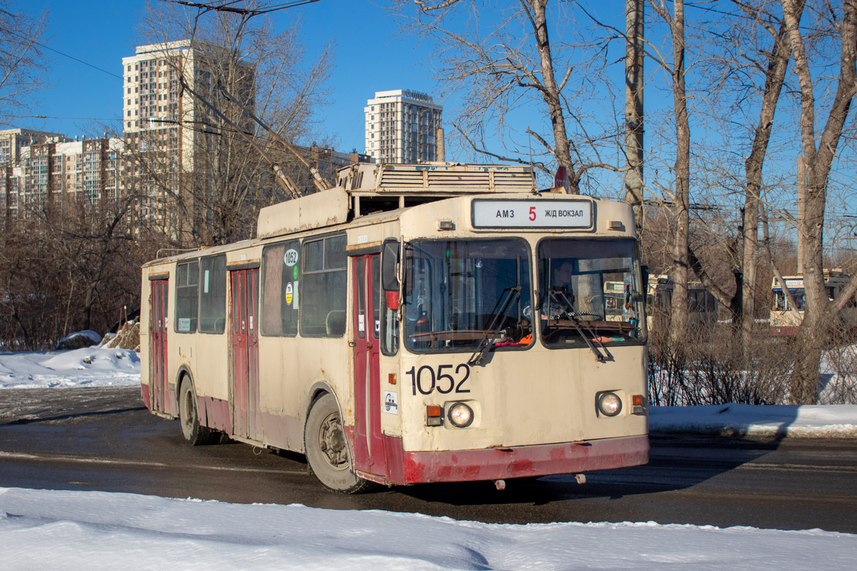 Челябинск, ЗиУ-682Г [Г00] № 1052