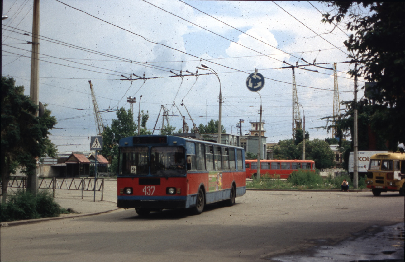 Херсон, ЗиУ-682Г [Г00] № 437; Херсон — Исторические фотографии