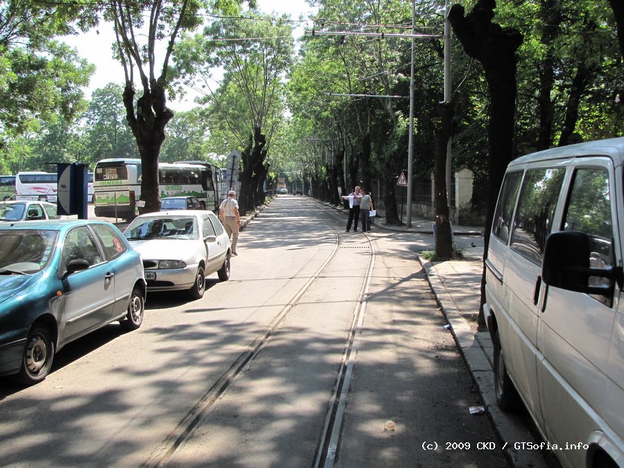 索菲亞 — Construction of a single-track tram route on Struga Street — between Hr. Botev and Kn. Maria Louisa — April — May 2009