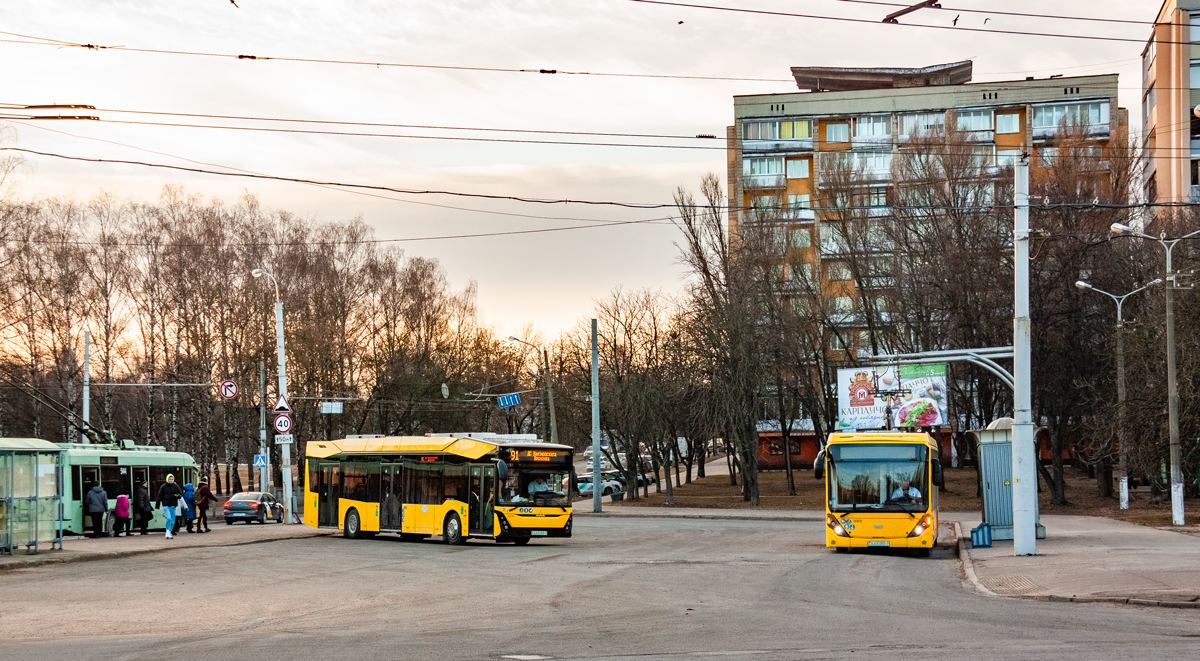 Минск, МАЗ-303Е10 № 039240; Минск, БКМ E321 «Ольгерд» № 011089