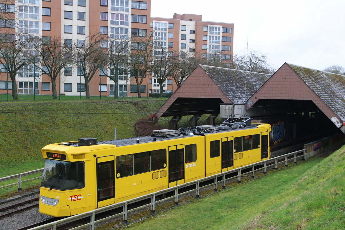 Шарлеруа — Excursion with the renovated 7409 and the original 7414 to and along the unused metro (20/02/2022); Шарлеруа — Станции и инфраструктура (неиспользуемые)