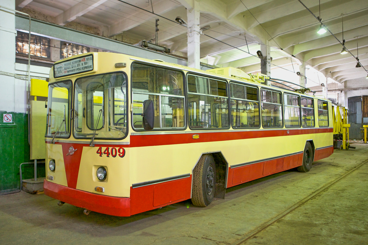Санкт-Петербург, ЗиУ-682Б № 4409