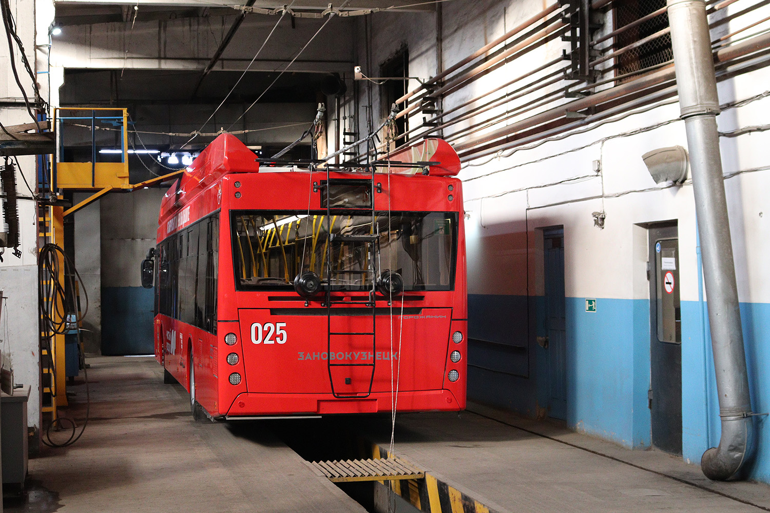 Новокузнецк, УТТЗ-6241.01 «Горожанин» № 025