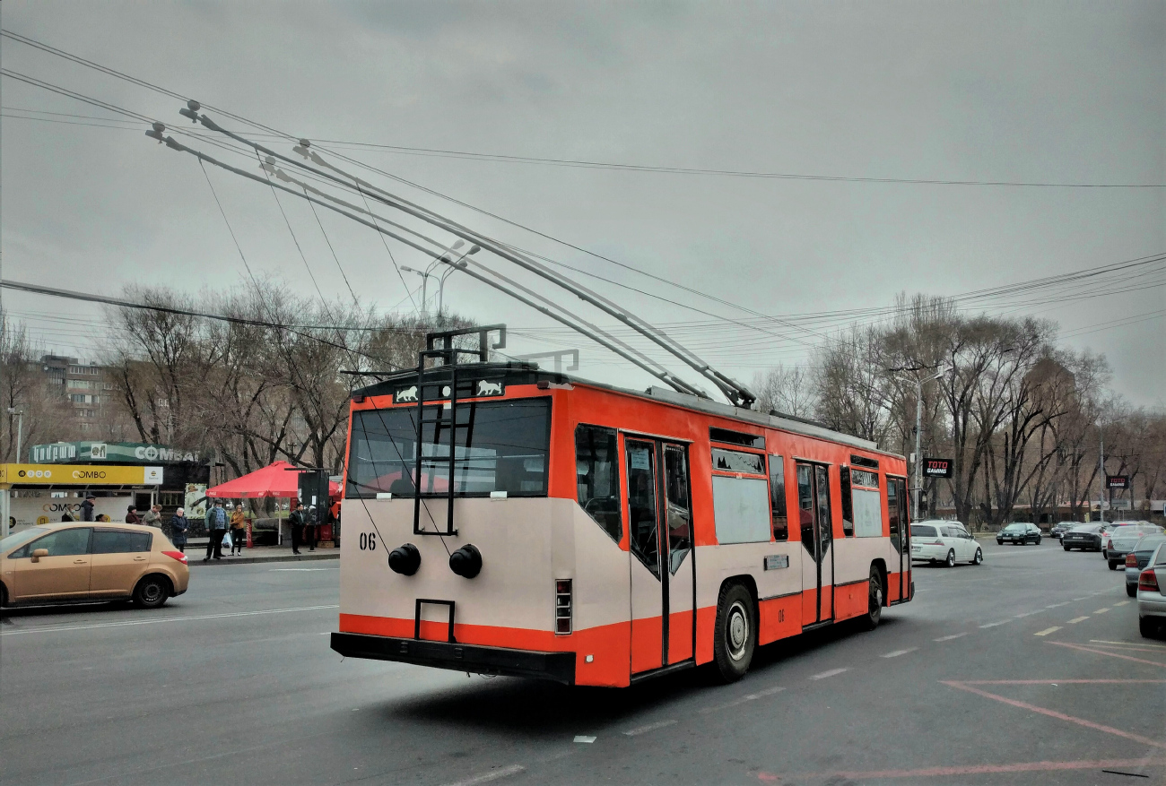 Ереван, Škoda 14Tr № 06