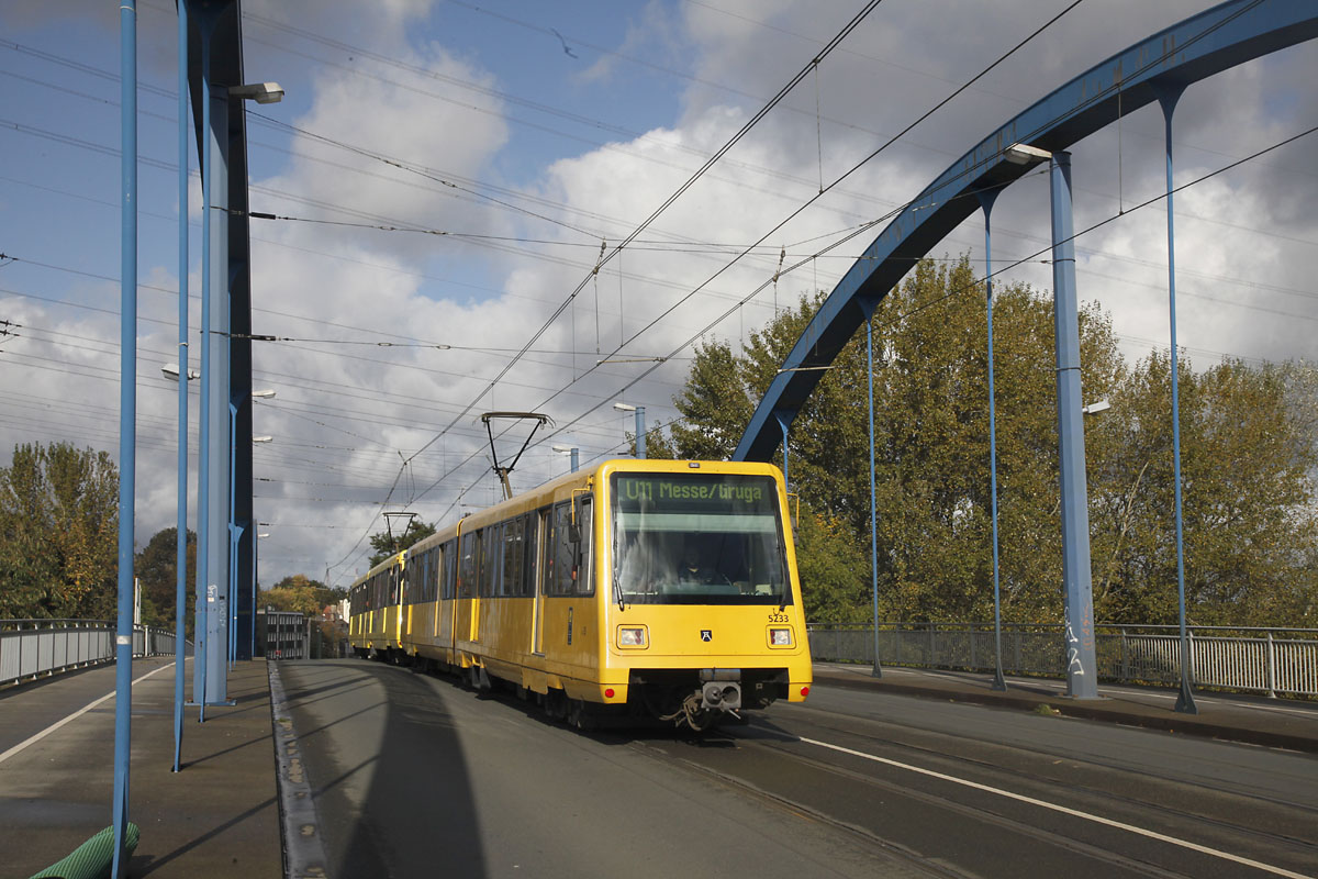 Essen – Mülheim an der Ruhr, LHB P86 č. 5233
