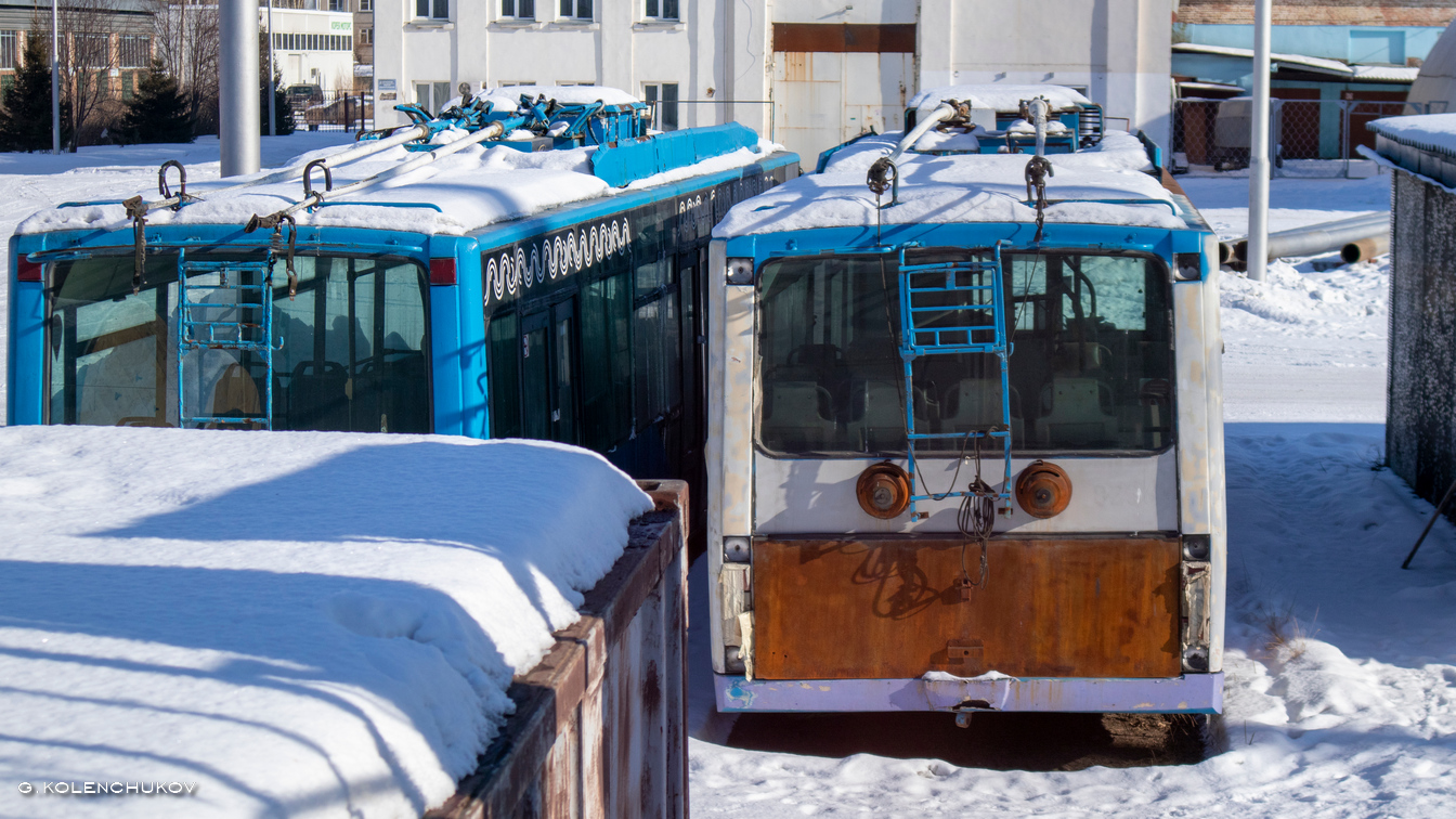 Красноярск, ВМЗ-5298.01 «Авангард» № (8231); Красноярск, ВМЗ-5298.01 (ВМЗ-463) № (8236)