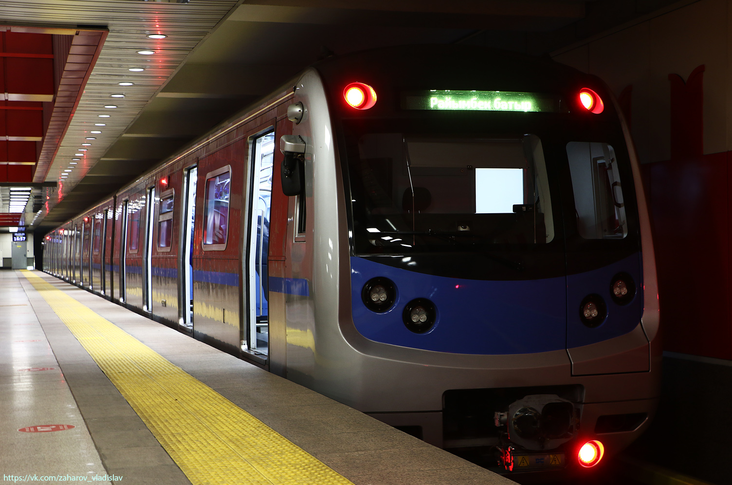 Алматы, Hyundai Rotem № 08001