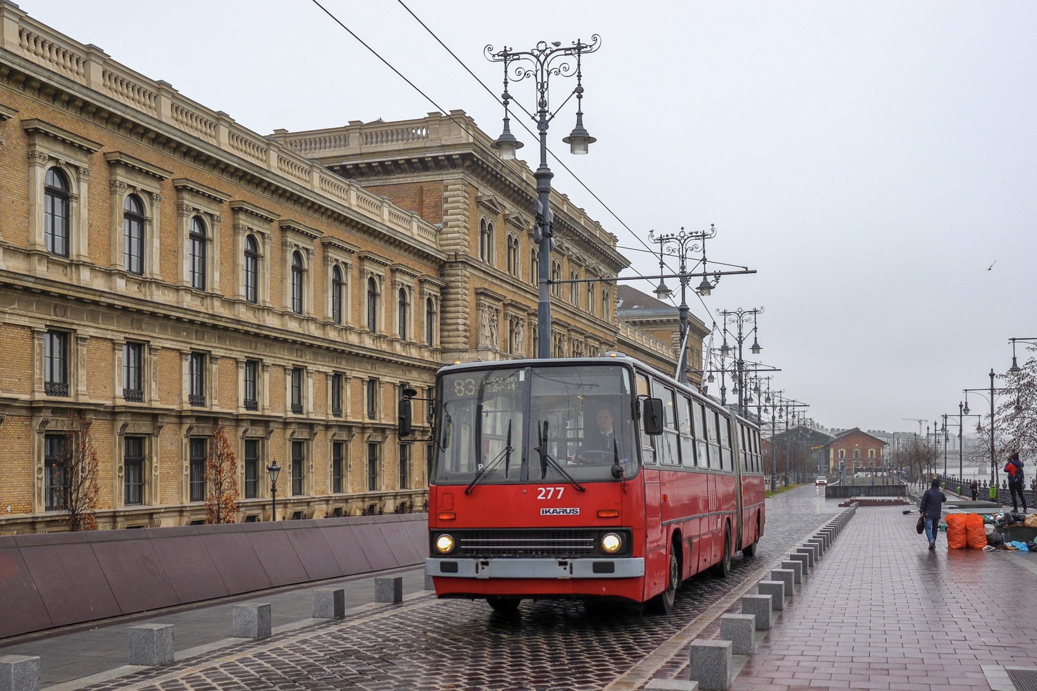 Budimpešta, Ikarus 280.94 Br. 277